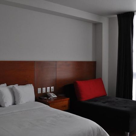 Amd Hotel Сан Хуан де лос Лагос Екстериор снимка
