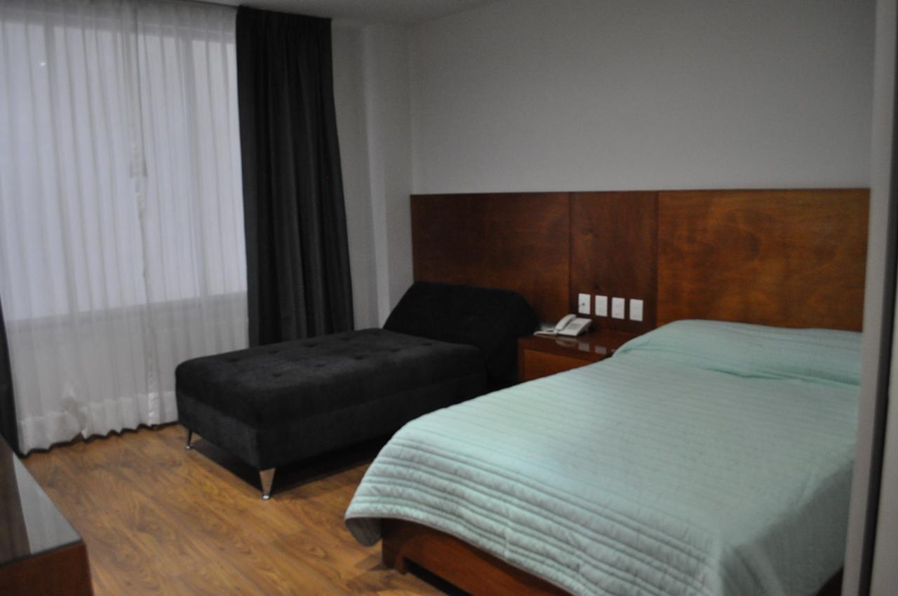 Amd Hotel Сан Хуан де лос Лагос Екстериор снимка