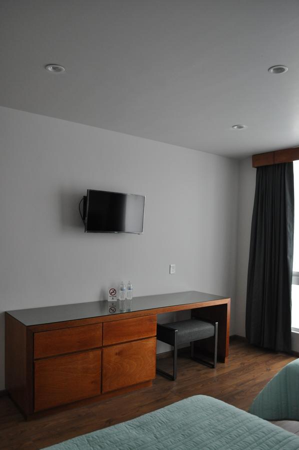 Amd Hotel Сан Хуан де лос Лагос Екстериор снимка